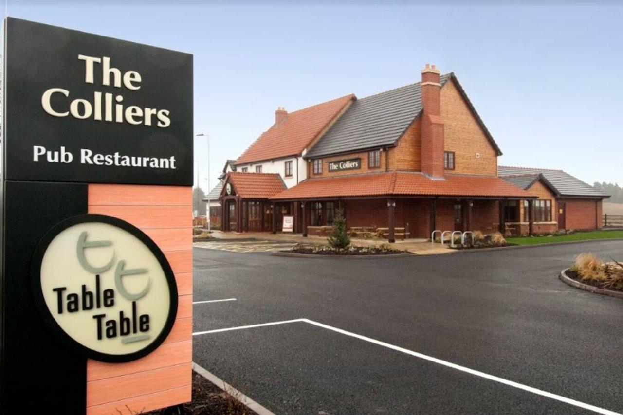 Premier Inn Ръджли Екстериор снимка
