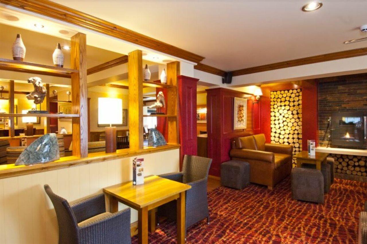 Premier Inn Ръджли Екстериор снимка