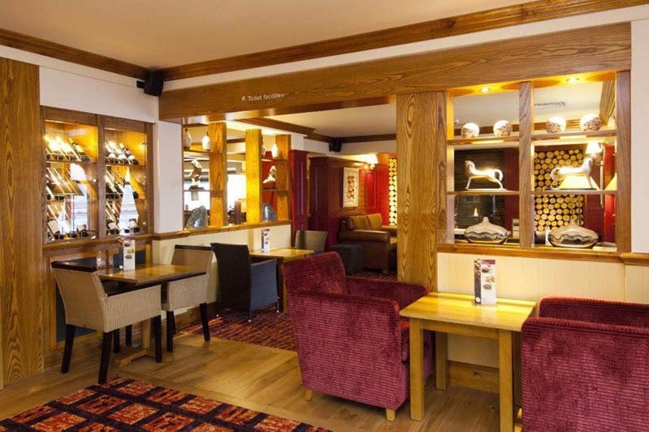 Premier Inn Ръджли Екстериор снимка