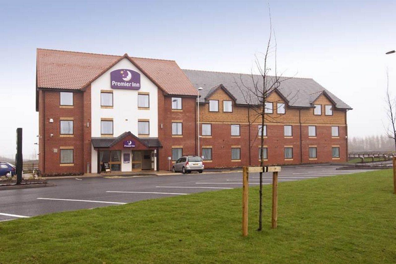 Premier Inn Ръджли Екстериор снимка